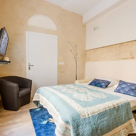 Appartamento Marais Saint Paul Ecouffes With Ac Parigi