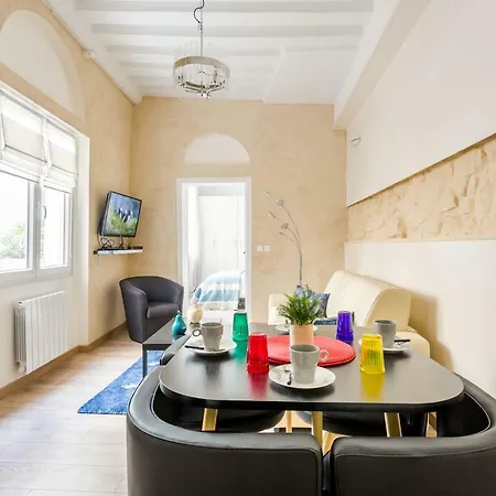 Apartment Marais Saint Paul Ecouffes With Ac