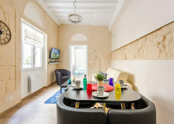 Appartement Marais Saint Paul Ecouffes With Ac